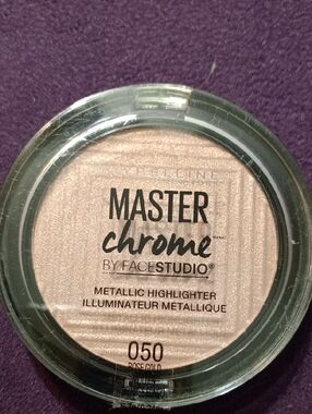 Maybelline Master Chrome Metallic Highlighter 050 Rose Gold Shimmer